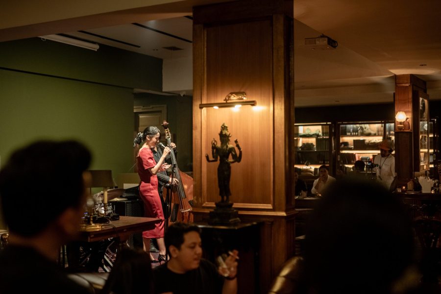 Live jazz performance at The Gunslinger's Hop colonial bar lounge Jakarta Selatan